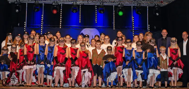 Gemeinsames Bild ESTG Ghost – Europa-Show-Tanzgarde